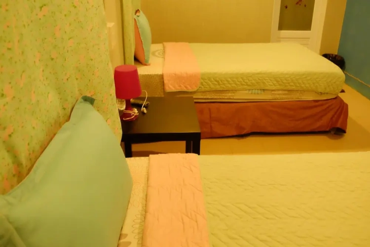 Standard Twin room with balcony