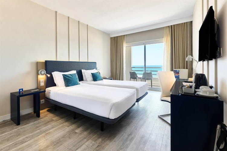 Tryp Lisboa Caparica Mar by Wyndham