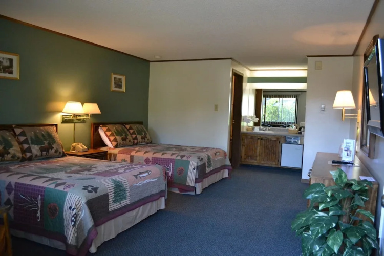 The Kancamagus Lodge