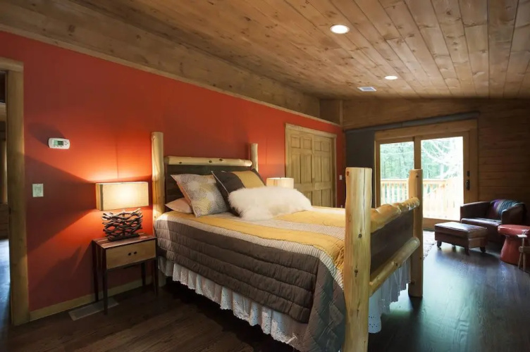 Chatfield Hollow Inn