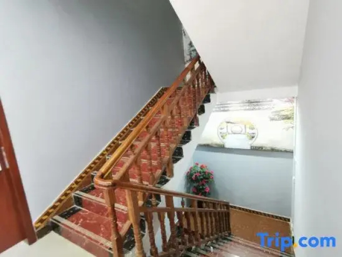 Yijia Hostel