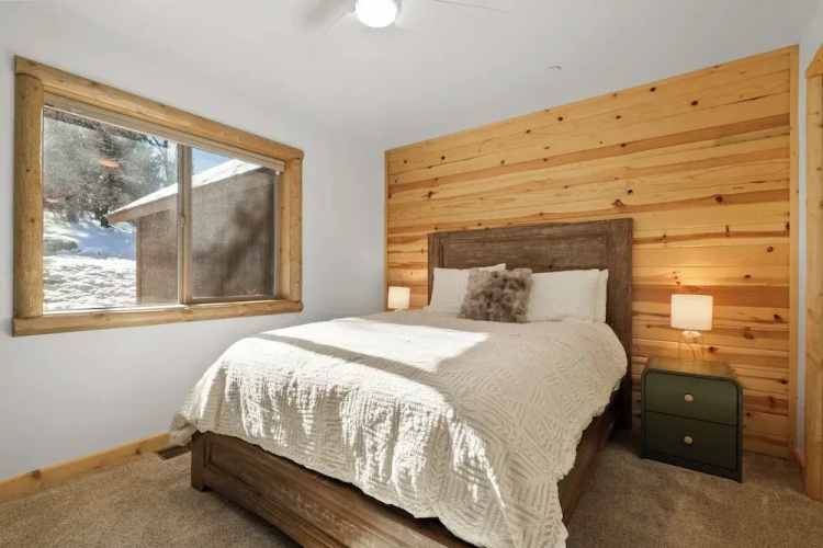 Acorn Cabin