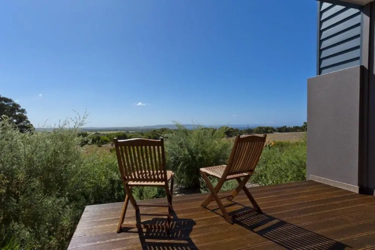 2 Bedrooms Deluxe Quadruple Apartment