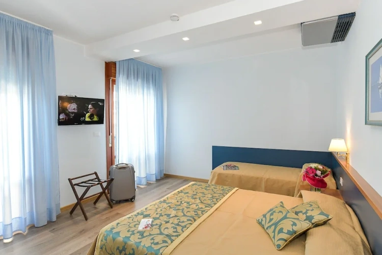 Superior Quadruple room