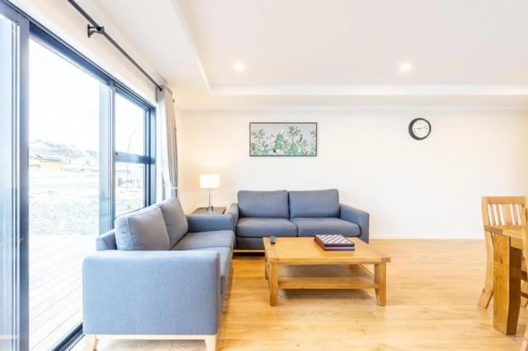 2 Bedrooms Apartment