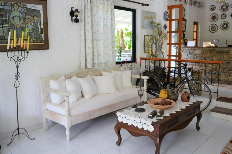 Irini Hotel