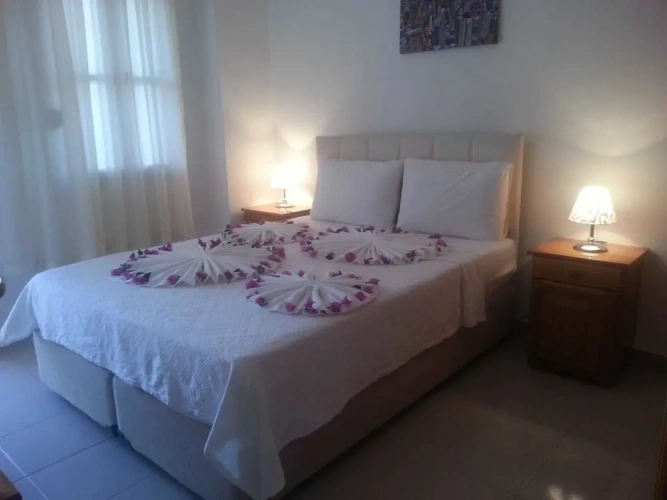 2 Bedrooms Villa