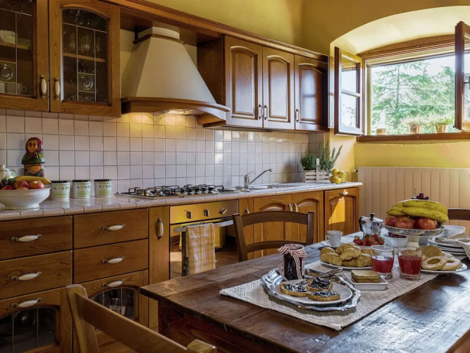 Spacious Cortona Villa