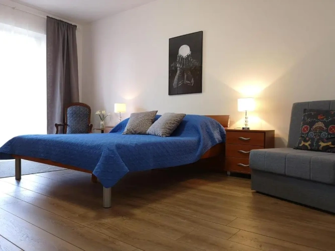 2 Bedrooms Apartment