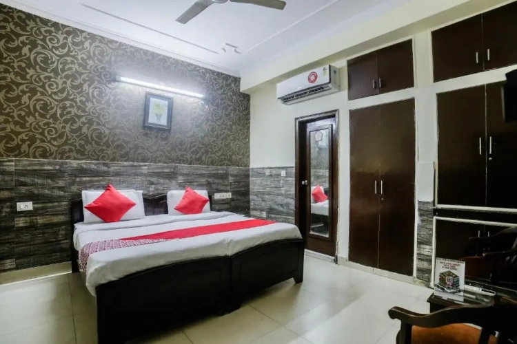 Classic Triple room