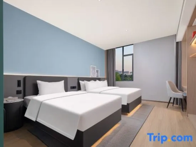 Deluxe Family Suite