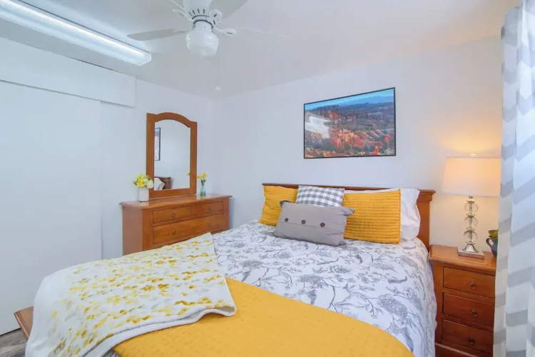 Group Getaway w/ Mtn Views: Home in Circleville!