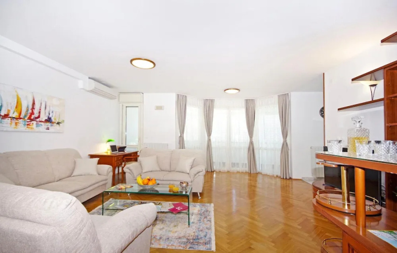 Awesome Apartment in Split With Wifi and 3 Bedrooms