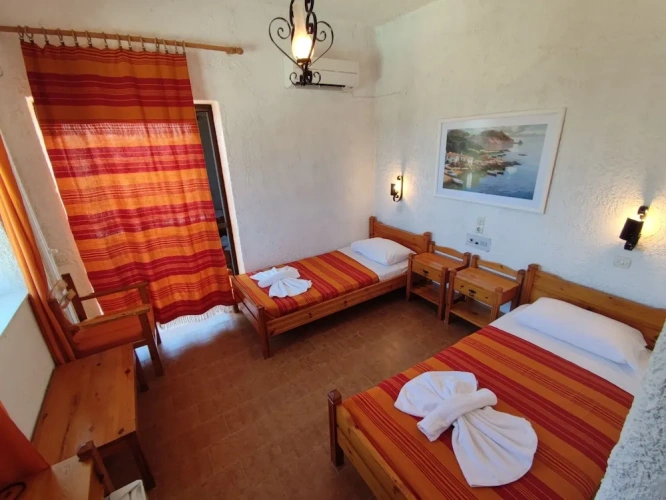 Classic Twin room with balcony and with sea view