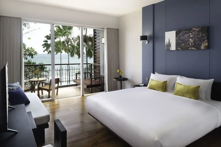 Deluxe Double room with balcony and with sea view