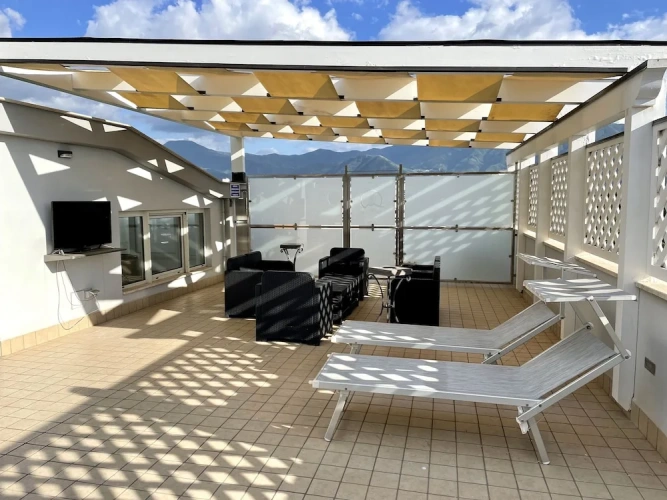 2 Bedrooms Family Apartment with garden view