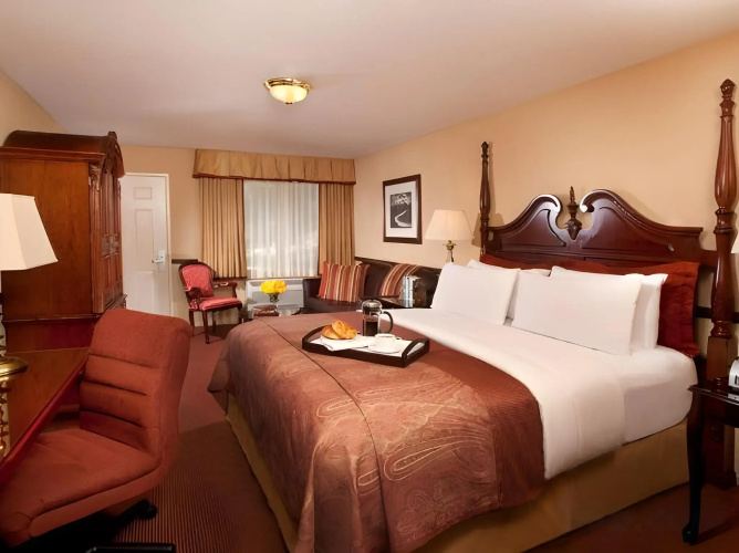Ayres Lodge Alpine