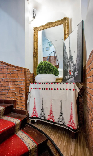 Victory Hotel Galou