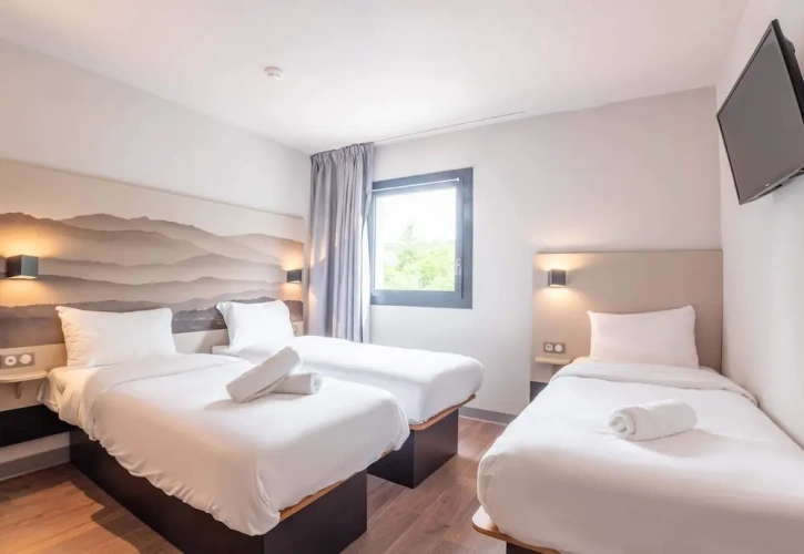 Triple room