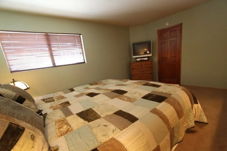 Rainbow S 4 3 Bedroom Condo by RedAwning