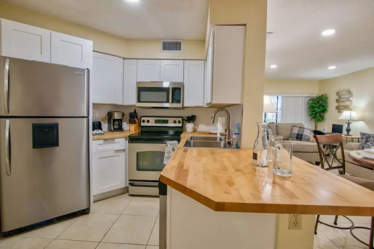 2 Bedrooms Family Apartment with bay view