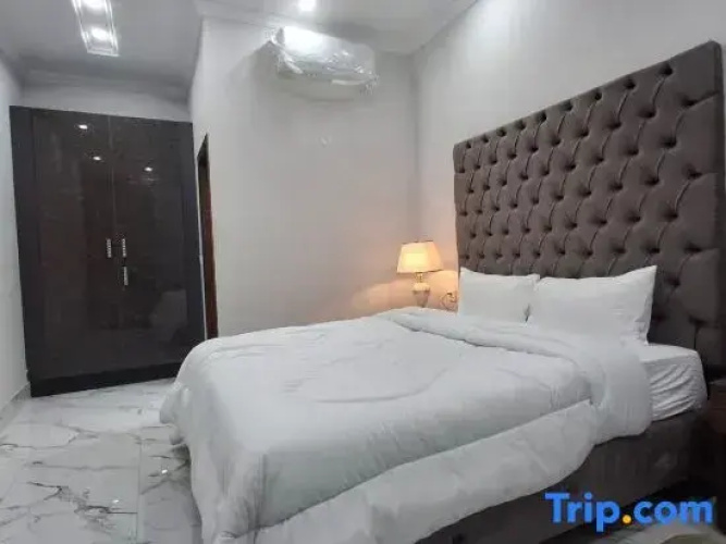 Regency Suites