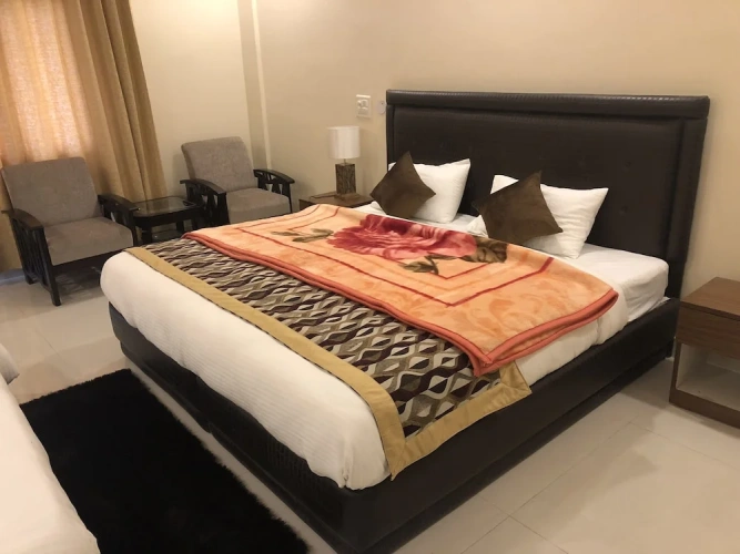 1 Bedroom Executive Suite with courtyard view