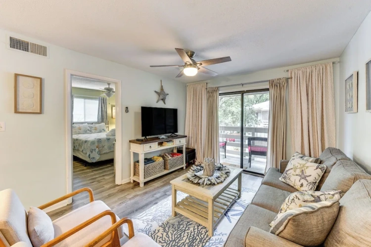 2 Bedrooms Apartment