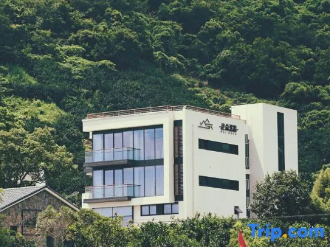 Bay Road Hostel