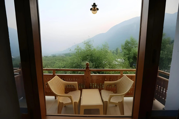 Hotel Monarch Residency