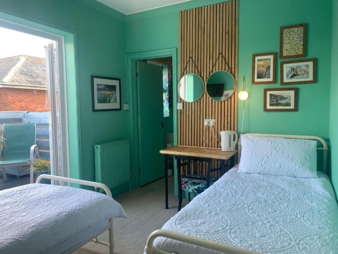 Standard Twin room with balcony