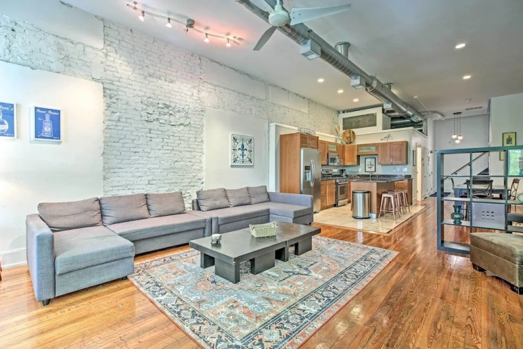 2 Bedrooms Apartment
