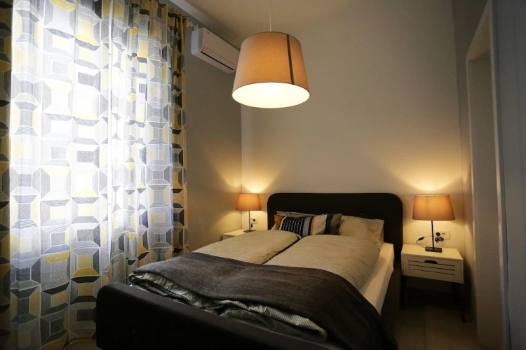Comfort room