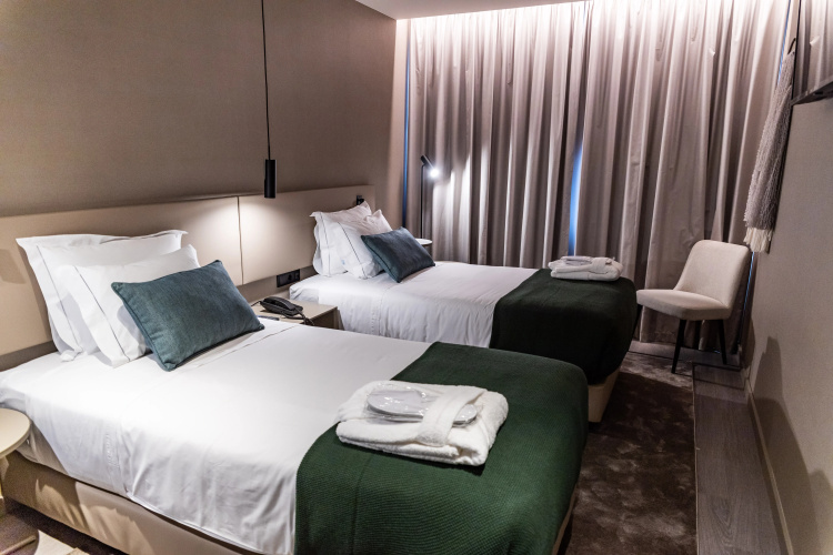 Omid Saldanha Hotel