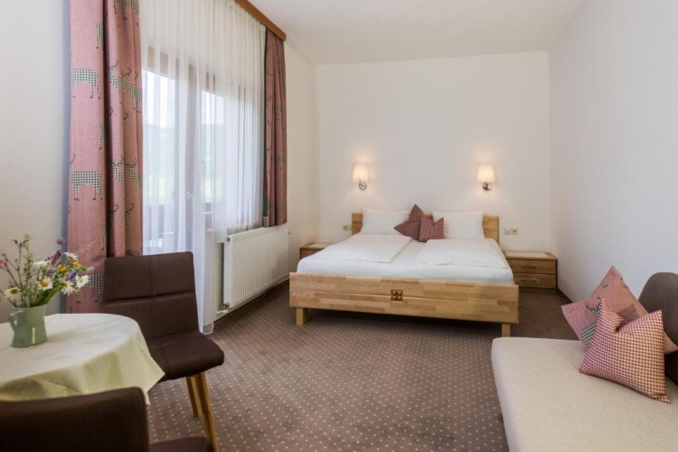 Standard Triple room with balcony