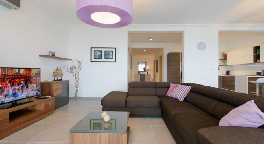 Seafront Apartment Sliema