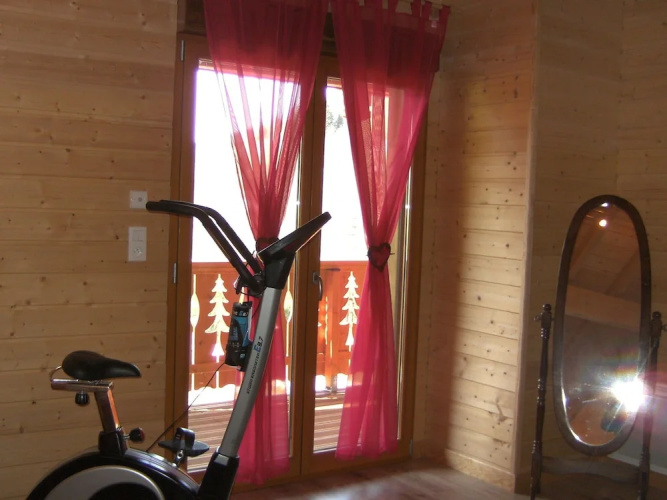 A large and magnificent wooden chalet with a sauna