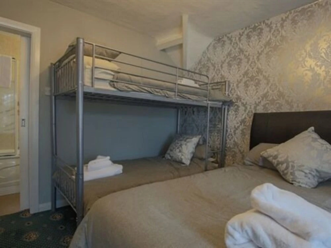 Holland Hotel