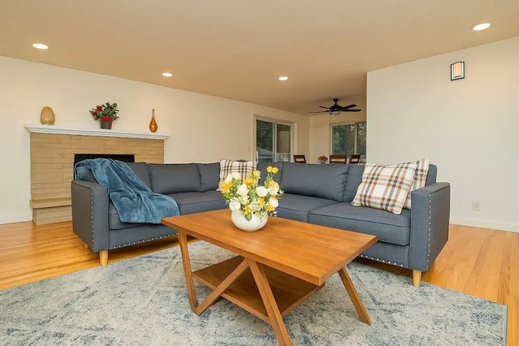 Lower Queen Anne Townhome