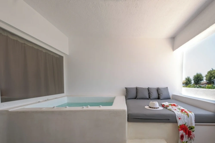 Junior Suite with balcony and beachfront