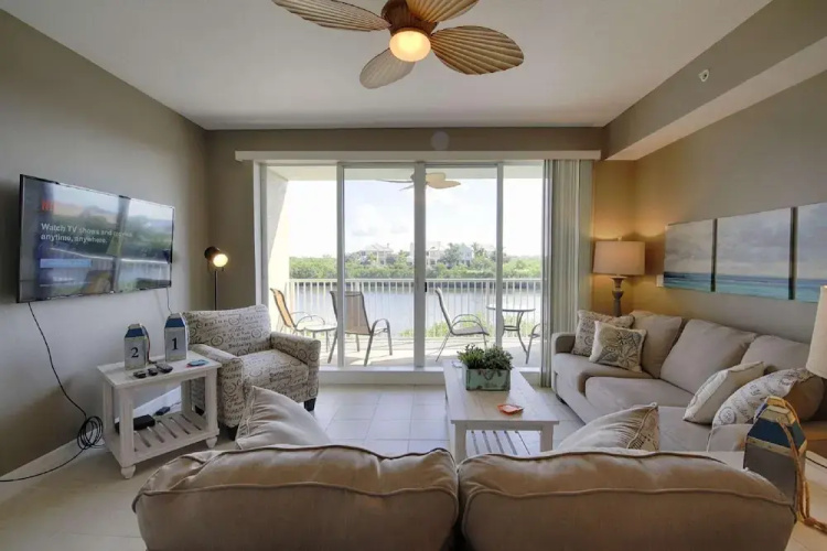 607 Little Harbor