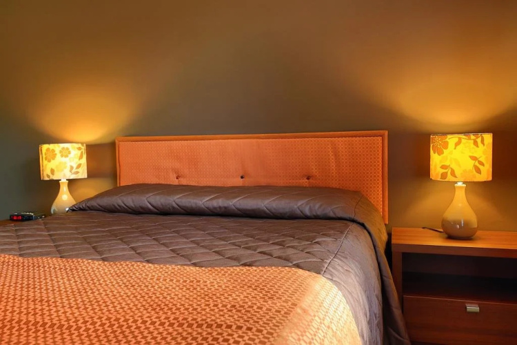 Bowmont Motel