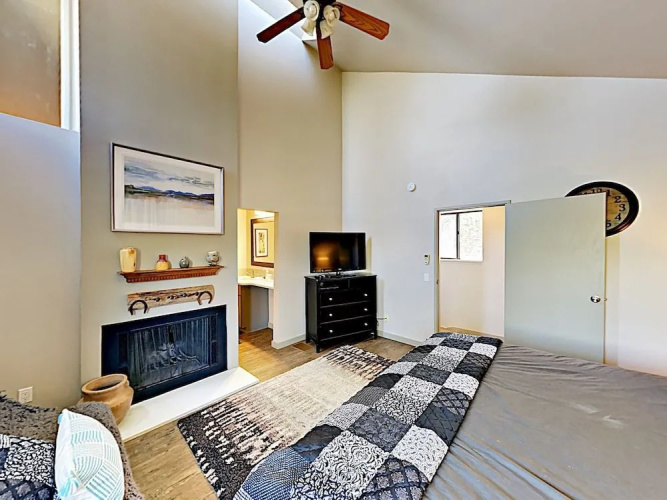 4BR 4BA Rustic Mountain Condo Park City by RedAwning