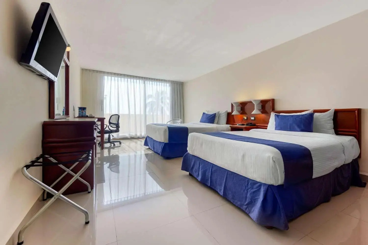 Hotel Hostal de Cortes