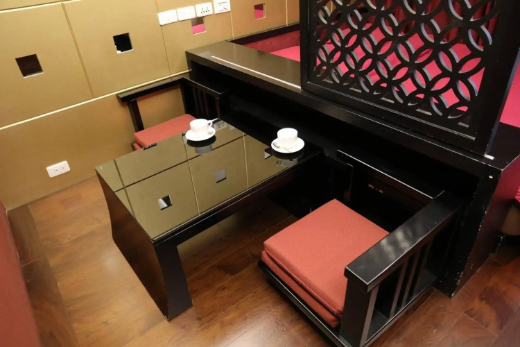 Q Square Apartment D