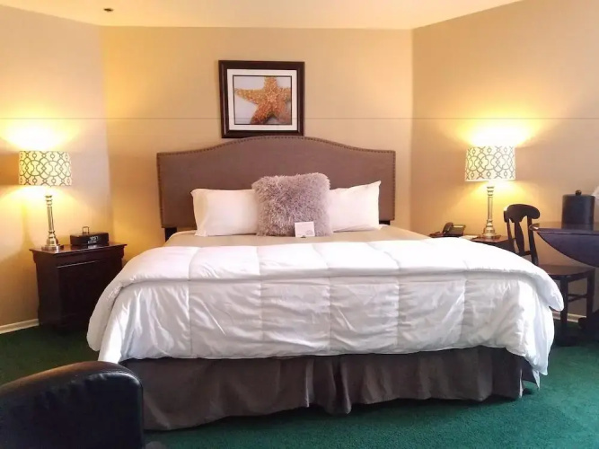Seaside Oceanfront Inn