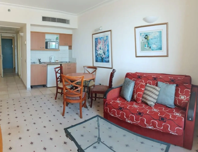 1 Bedroom Apartment with sea view
