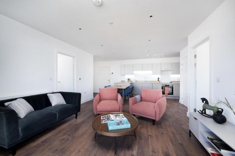2 Bedrooms Apartment