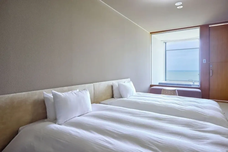 Standard Twin room beachfront