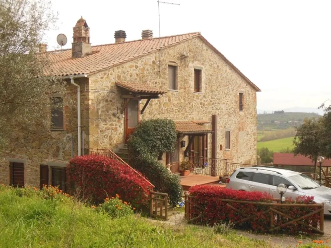 3 Bedrooms Cottage